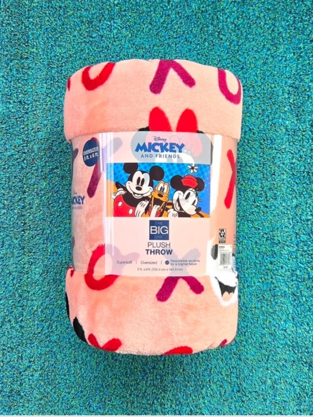 Disney's Mickey & Friends  XOXO Oversized Soft Throw By Kohl's-5 ft. x 6 ft. - Picture 2 of 3